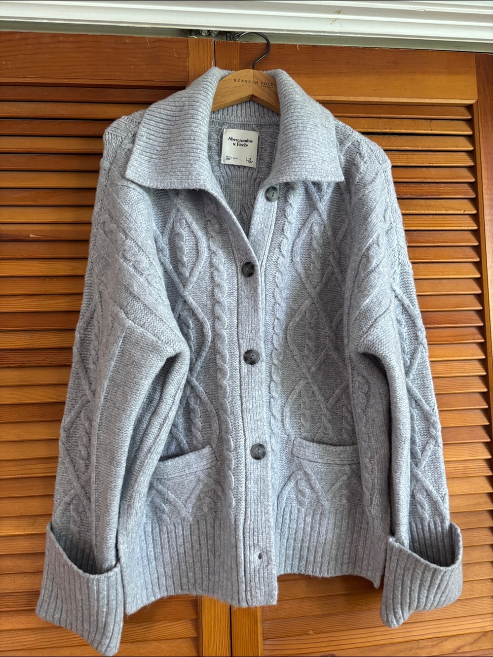 Abercrombie & Fitch Cable-Knit Button Down Gray Cardigan Size
S NWOT - Picture 9 of 16
